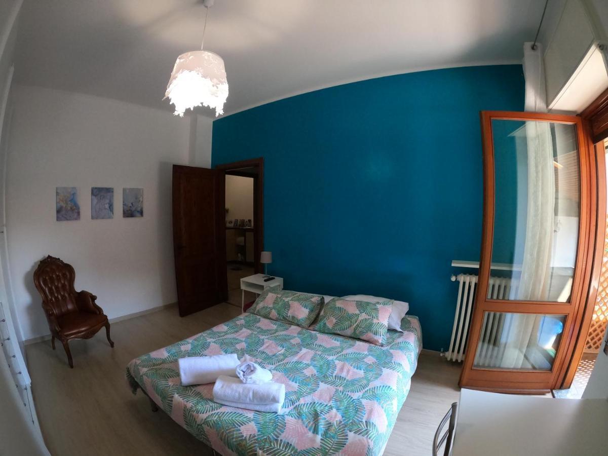 Bella Vita Guesthouse -Parcheggio Privato Interno Arona Exteriör bild